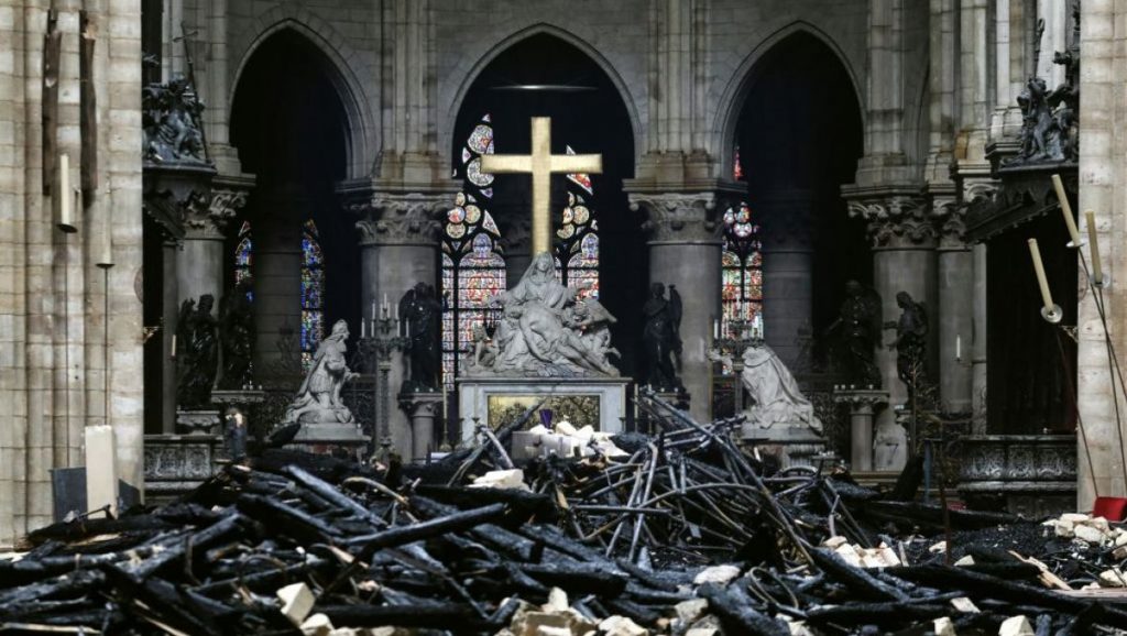 Törmelékek - Notre-Dame