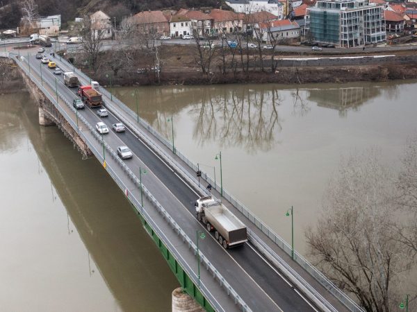Év végéig befejeződnek a Tokaji Erzsébet királyné Tisza-híd felújítási munkái