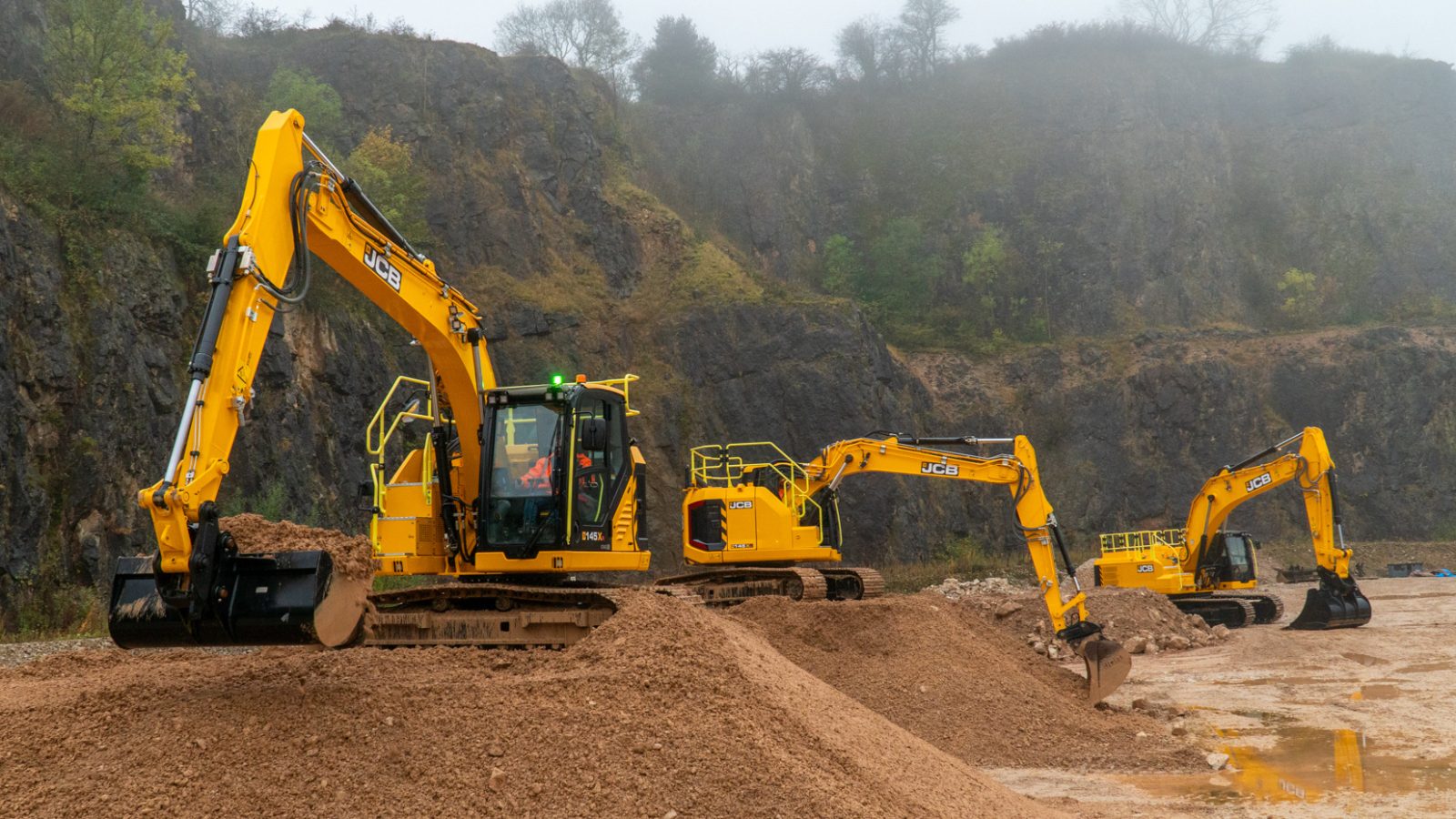 Tovább bővült a JCB X-szériás kotrócsaládja